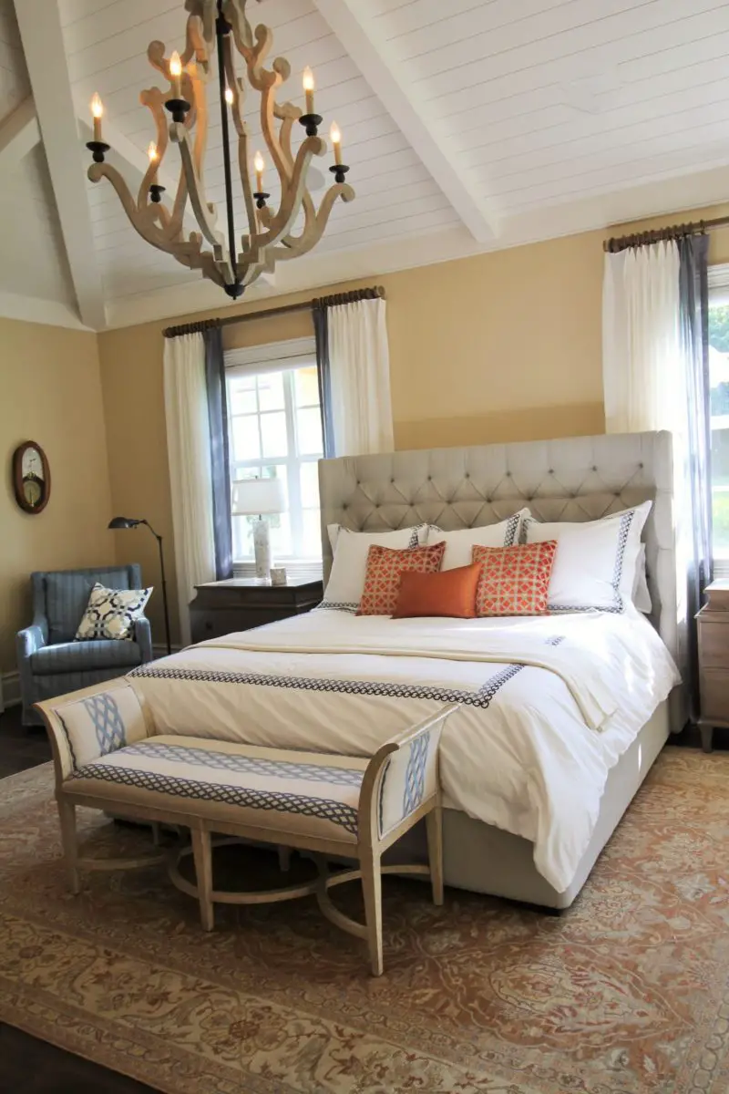 Wie lässt man ein Bett luxuriös aussehen? 5 einfache Schritte!