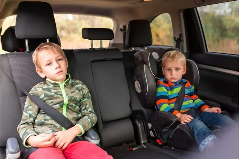Ein Profi-Leitfaden zum Wechseln von Autositzen für Kleinkinder