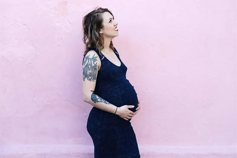 Schwangerschaftsfotos tragen: Die perfekte Umstandsgarderobe