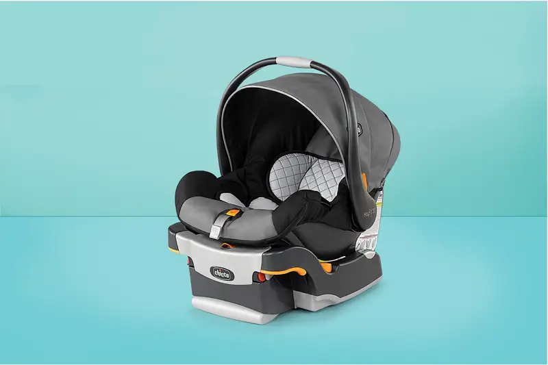 So passen Sie die Gurte am Baby Trend Autositz an