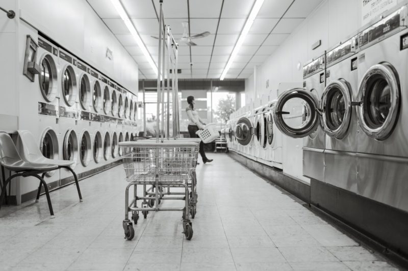Wie lange kann Kleidung in der Waschmaschine bleiben? 3 Konsequenzen