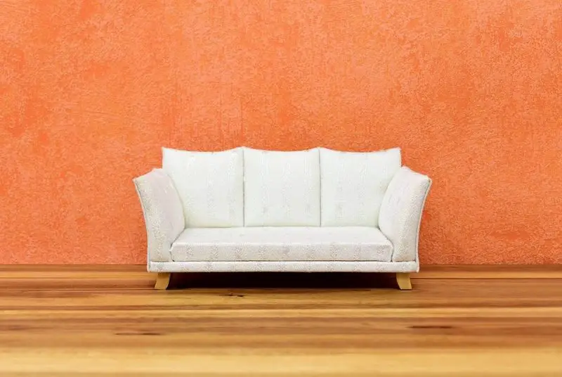 So reparieren Sie ein Sofa: Die 3 besten Techniken