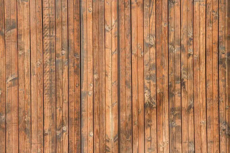 Wie viel kostet die Reparatur von wassergeschädigten Holzböden & amp; 6 DIY-Schritte