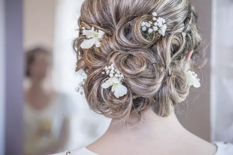 Wo kann man Haarteile für die Hochzeit kaufen: Die besten 5 Orte